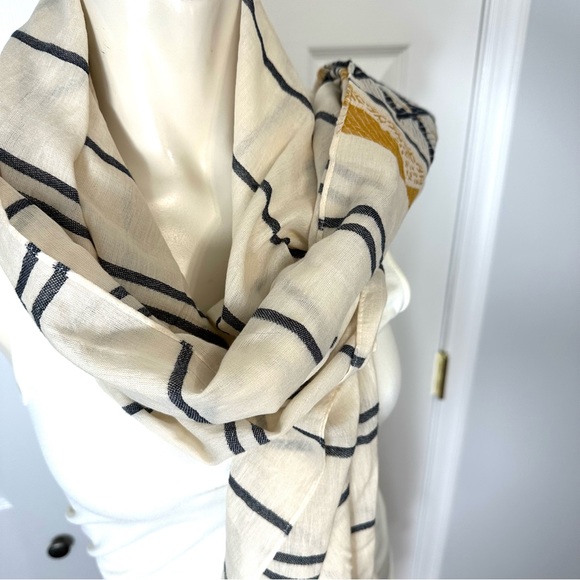 LUCKY BRAND scarf MINI FRINGE endings CREAM GOLD BLUE PRINT boHo scarf - Picture 4 of 6